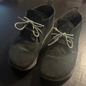 Altra Blue Suede Chukka Shoes 11.5